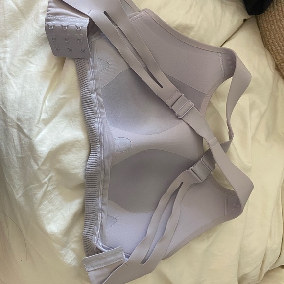 LULULEMON AIRSUPPORT BRA *HIGH SUPPORT, C–DDD CUPS ONLINE ONLY in 32DD - Picture 2 of 4